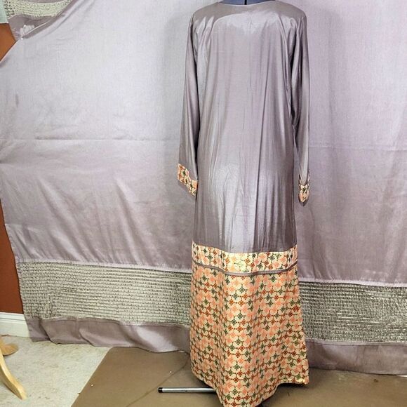 VINTAGE 1980'S Ethnic Hippie No Label Embroidered and Beaded Maxi Dress - Picture 9 of 10